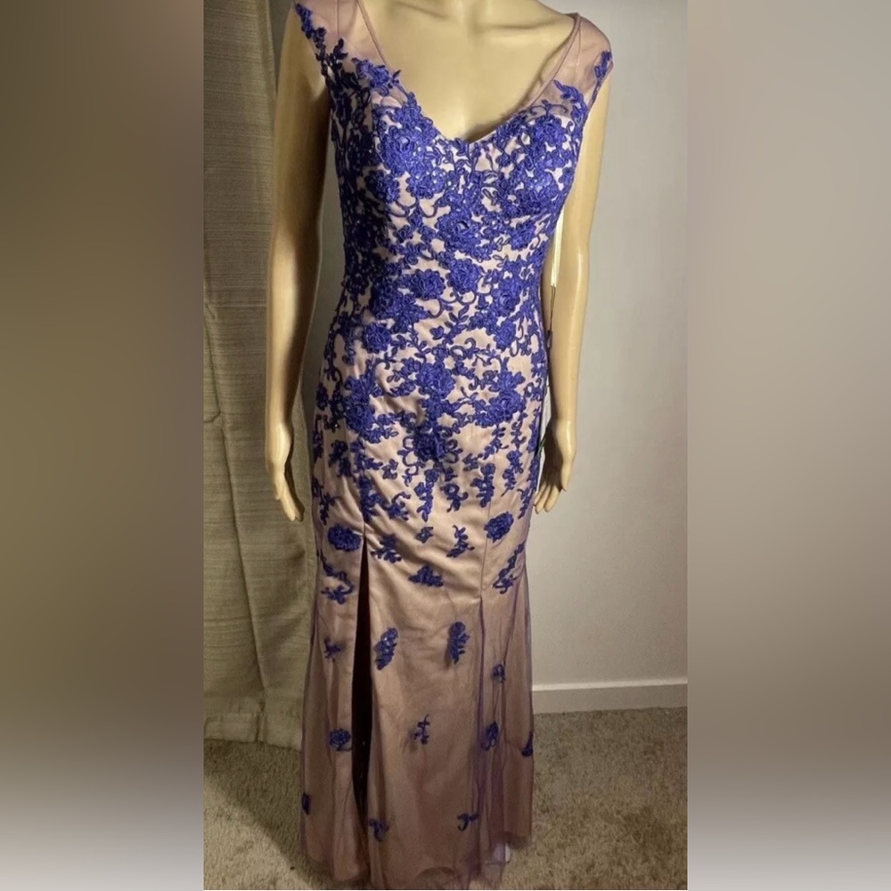 La Femme evening lace dress size 6